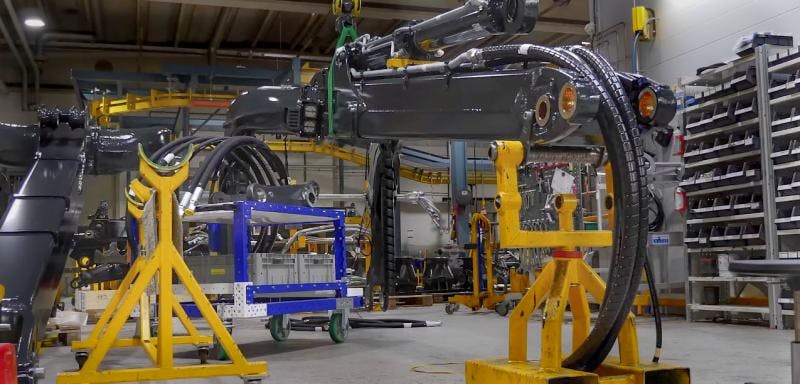 FlexQube cart within an automated manufacturing line