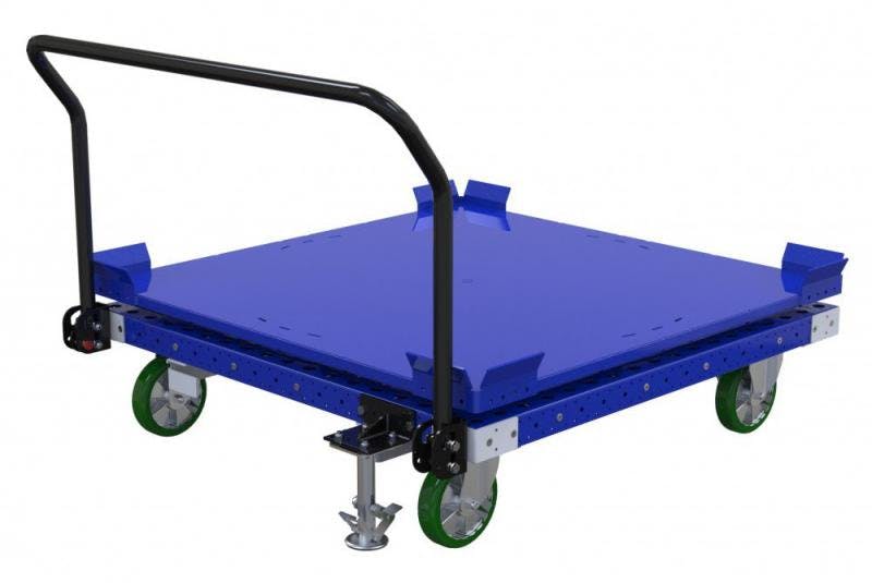 FlexQube rotating cart with handlebar